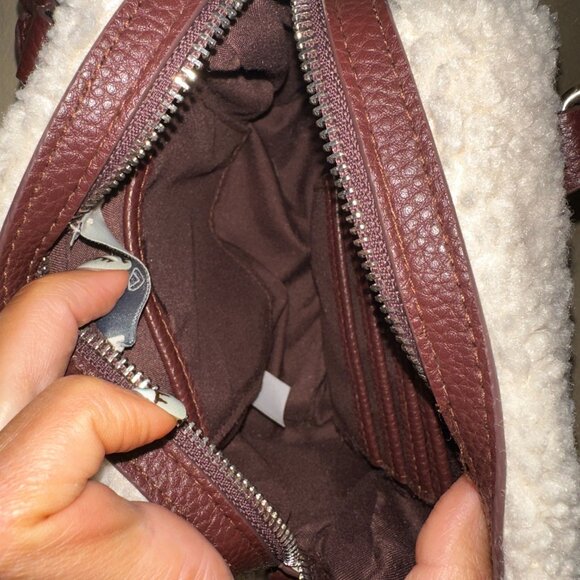 Chocolate/burgundy Aspen bag with custom faux Sherpa crossbody strap - Picture 4 of 7